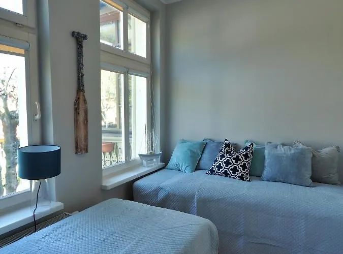 Molo & Monte Cassino *